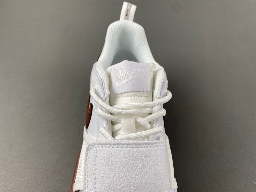 Nike Travis Scott HQ3073-100