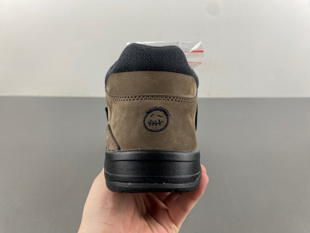 Travis Scott x Air Jordan 1 Low DZ4137-701