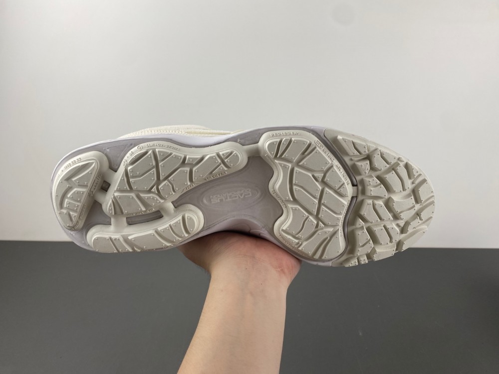 Travis Scott x Nike Zoom Field HQ3061-100