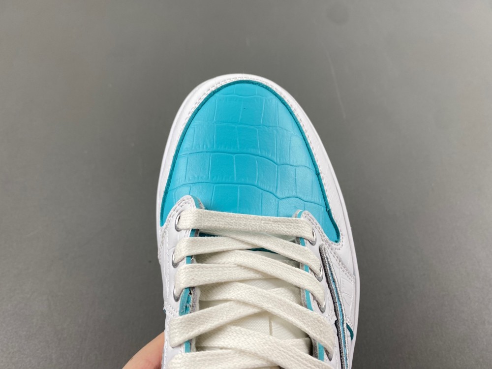 Travis Scott x Air Jordan 1 DM7866-771