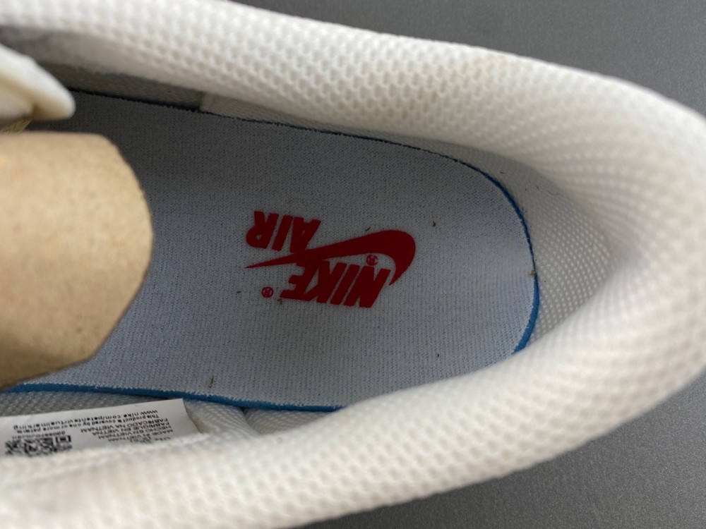 Travis Scott x Air Jordan CQ4277-113