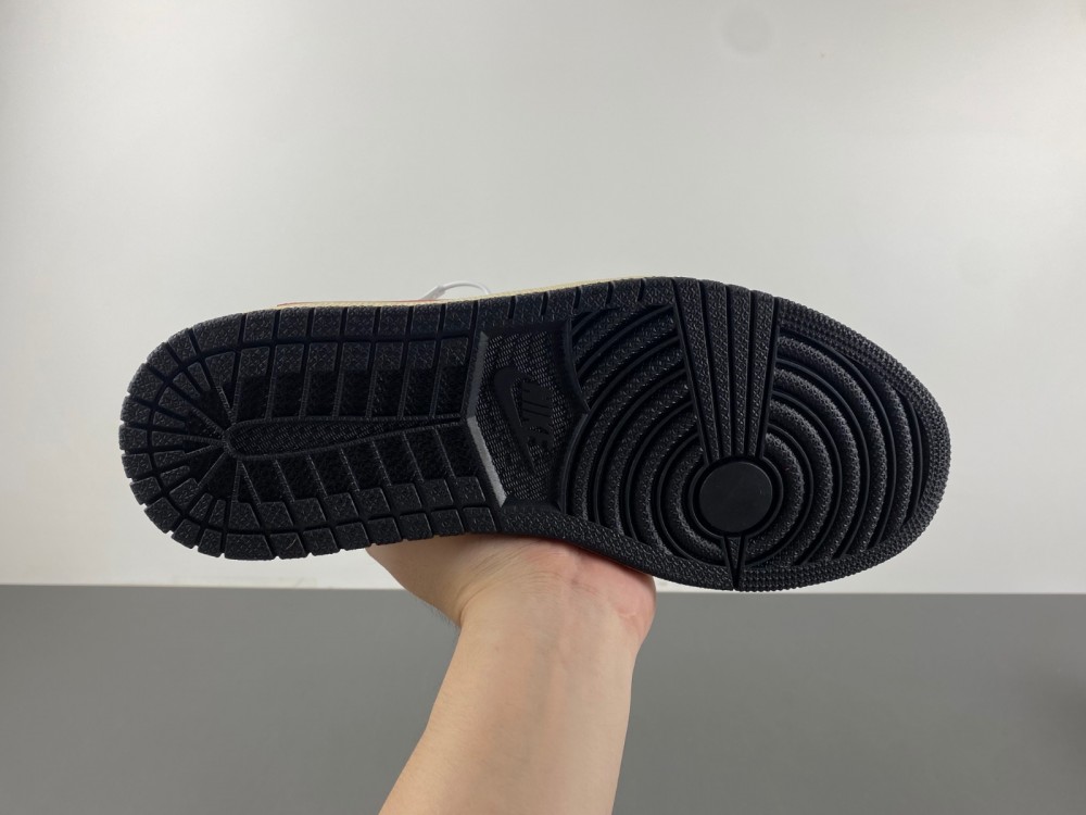 Travis Scott x Air Jordan 1 Low DM7866-061