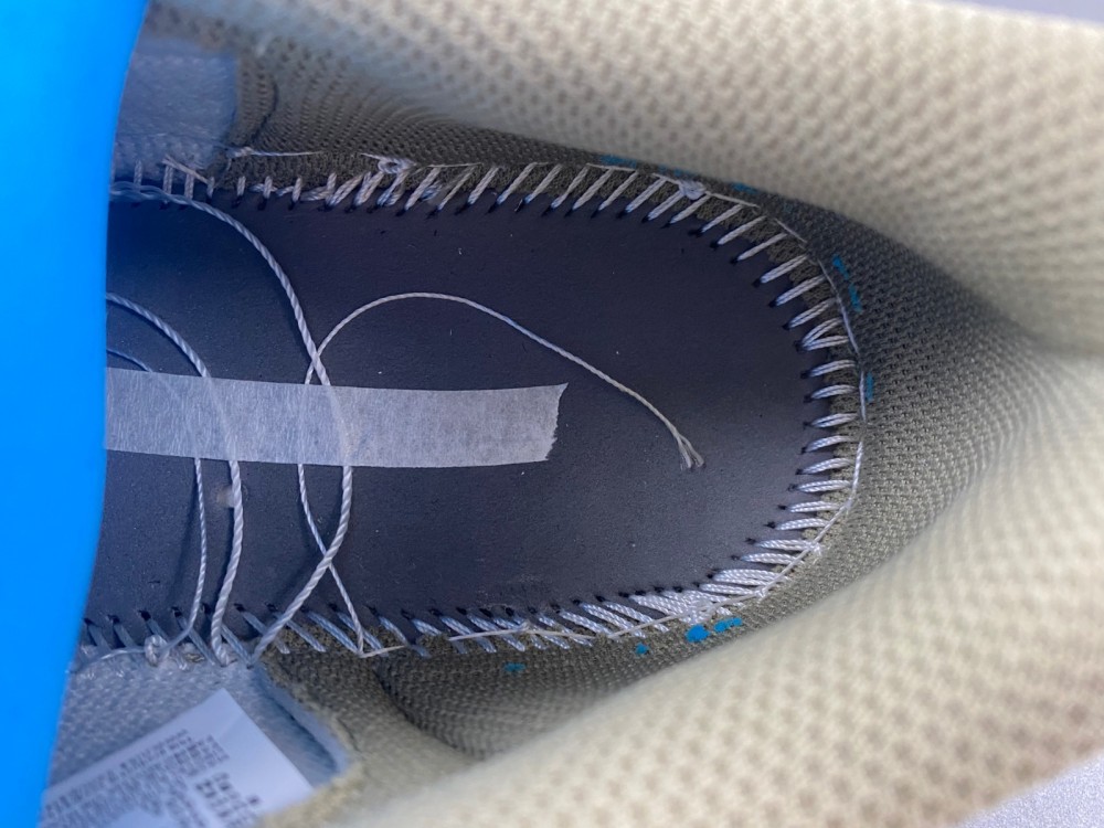 Travis Scott x Air Jordan DZ137-701