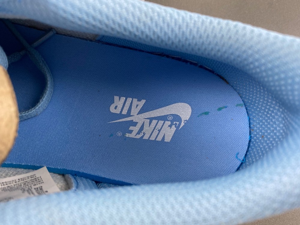 Travis Scott x Air Jordan DM7866-107