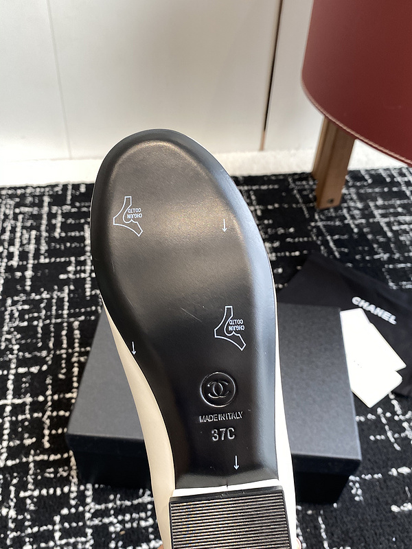 Chanel  Leather CC Logo Loafers