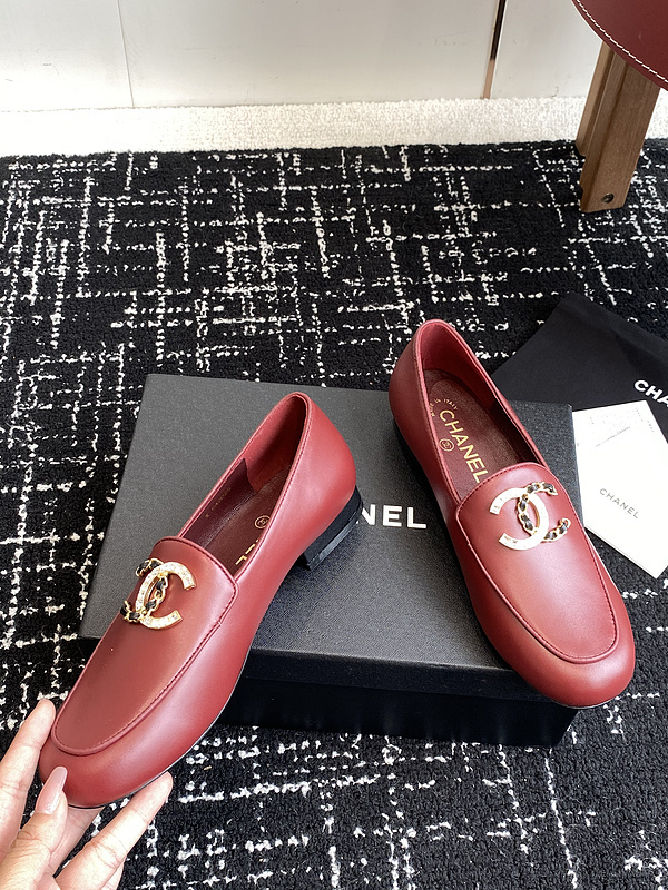 Chanel Leather CC Logo Loafers