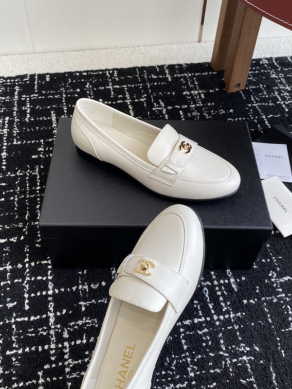 Chanel Leather CC Logo Loafers