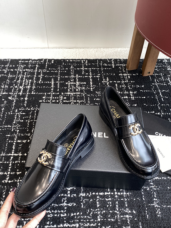 Chanel  Leather CC Logo Loafers