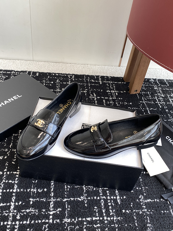 Chanel  Leather CC Logo Loafers