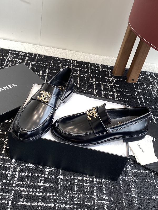 Chanel  Leather CC Logo Loafers