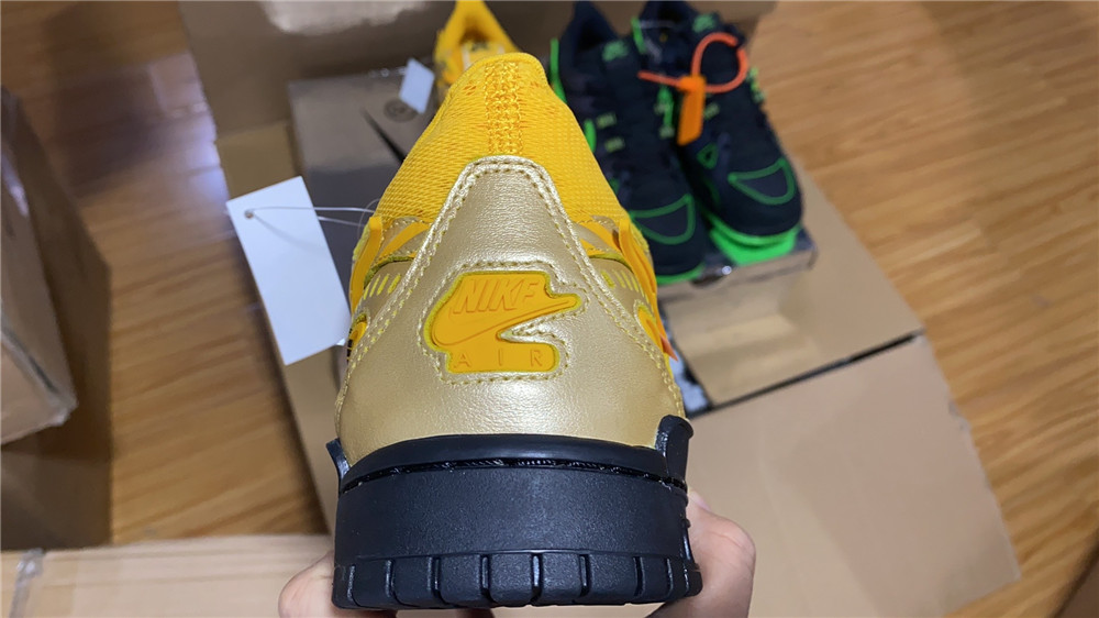 OFF-WHITE x Nike Air Rubber Dunk  University Gold CU6015-100