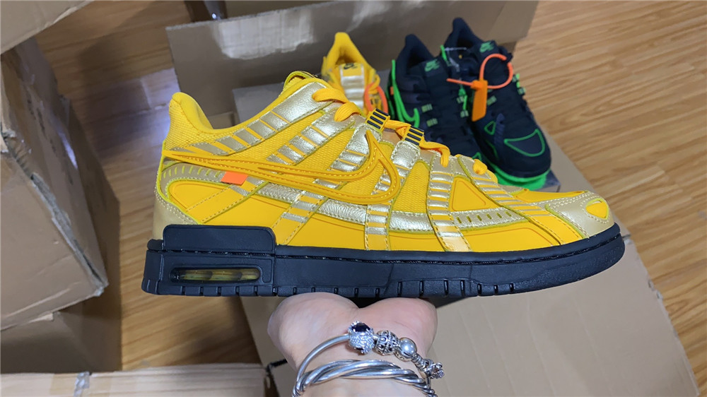 OFF-WHITE x Nike Air Rubber Dunk  University Gold CU6015-100