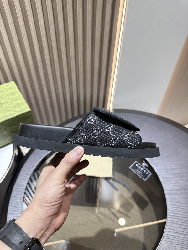 GUCCI  SLIDE