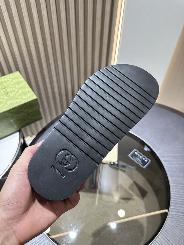 GUCCI  SLIDE