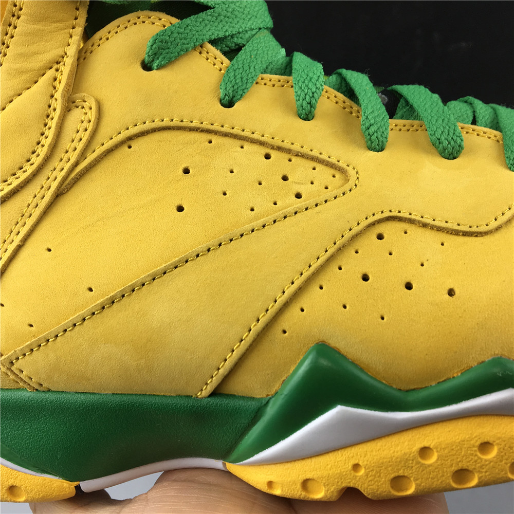 Air Jordan 7 Oregon Ducks PE 