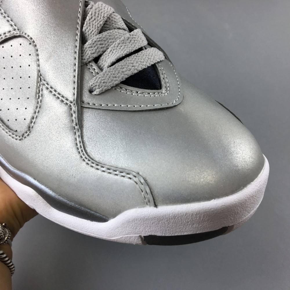 Air Jordan 8 “Reflective Bugs Bunny”