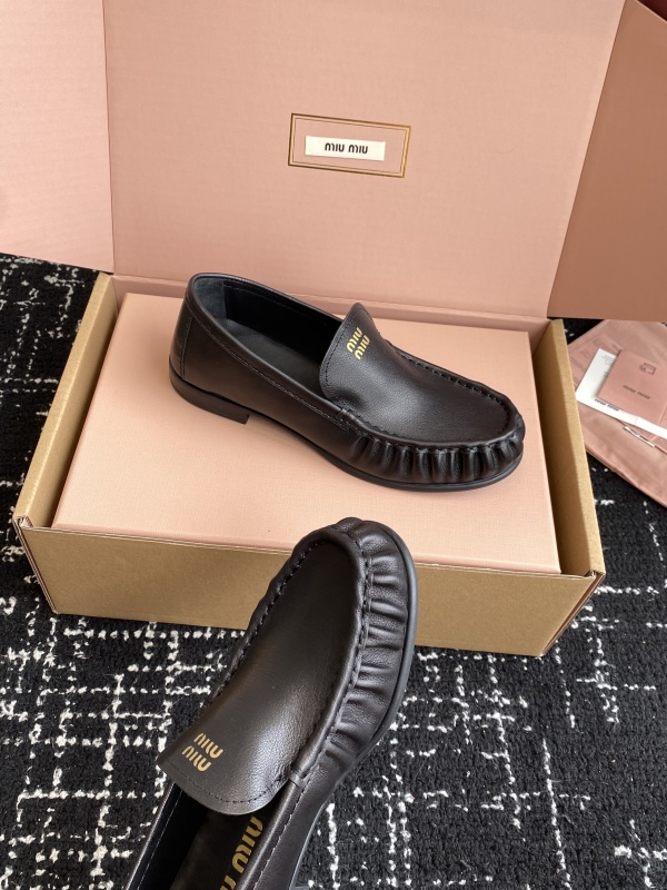 Suede Ruched Mocassin Loafers