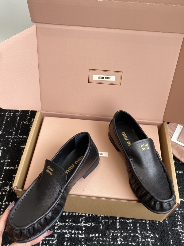 Suede Ruched Mocassin Loafers