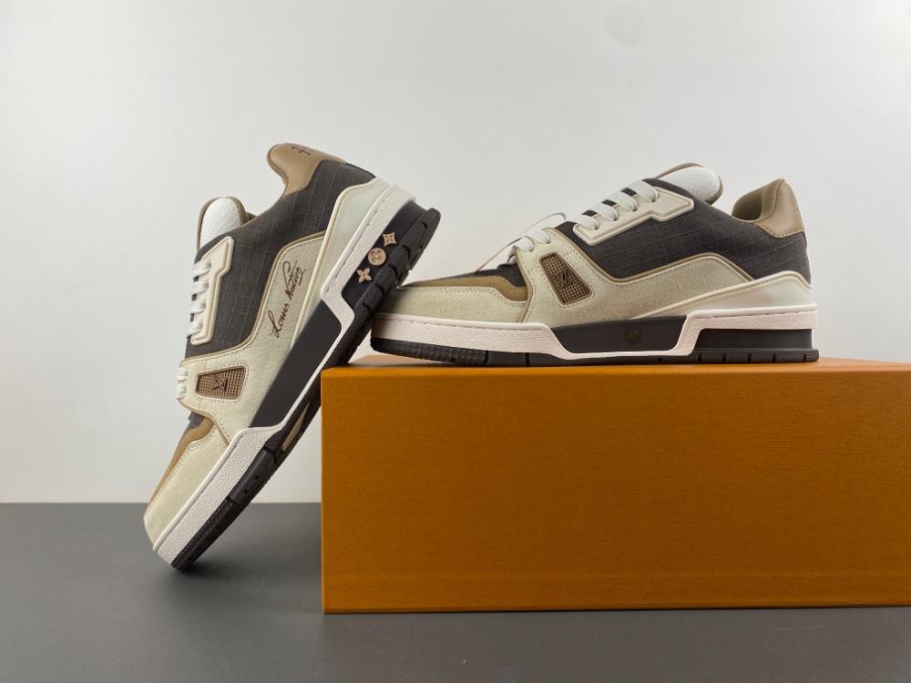 LV Trainer Sneaker