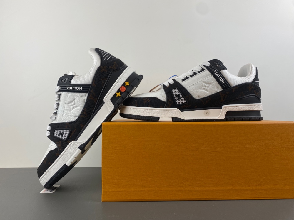 LV Trainer Sneaker