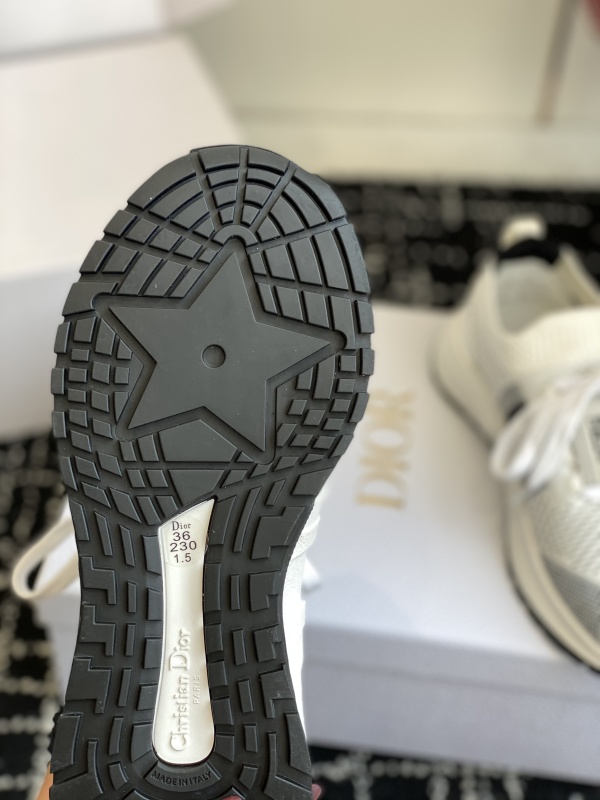 DIOR SNEAKER
