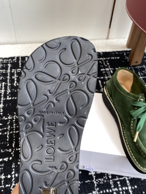 Faro lace-up in suede calfskin