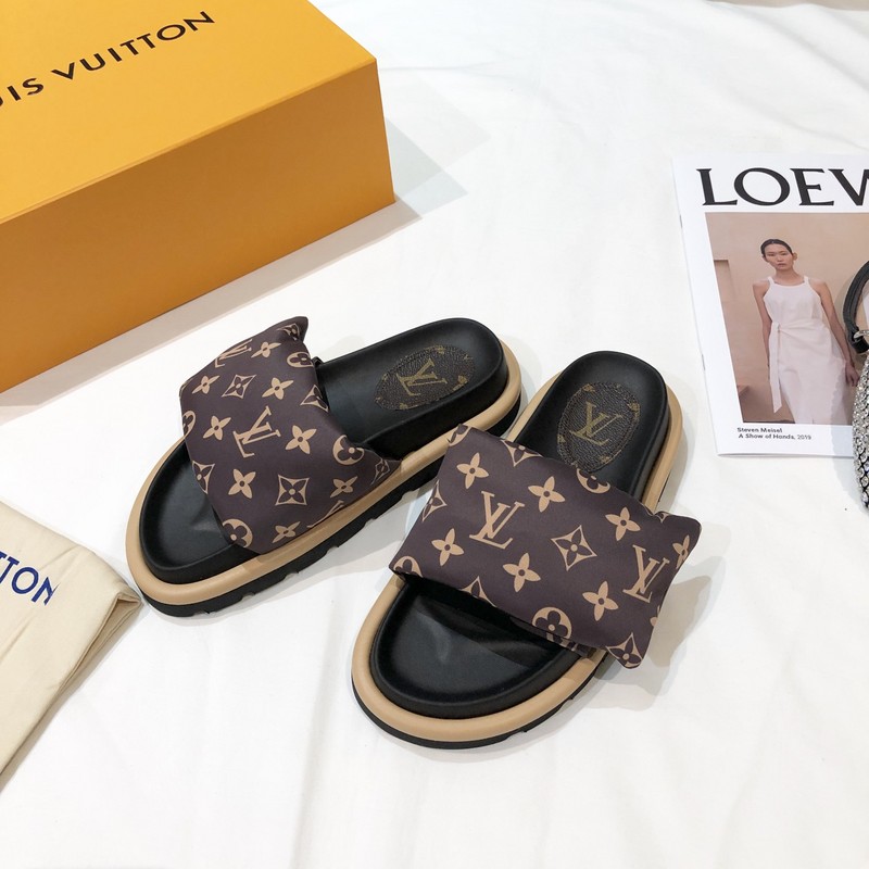 LV POOL PILLOW COMFORT MULE