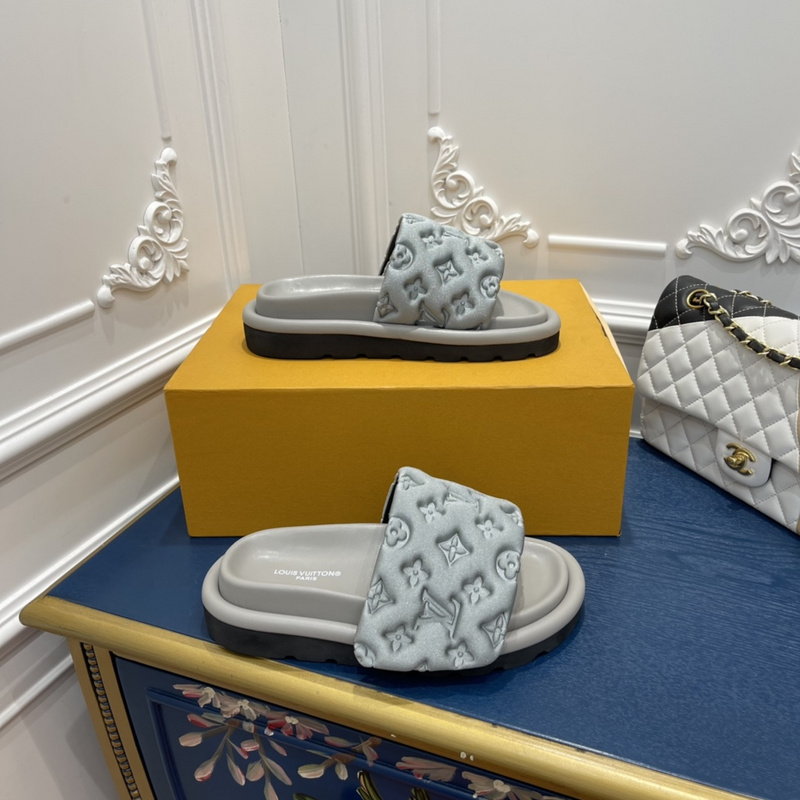 LV POOL PILLOW COMFORT MULE