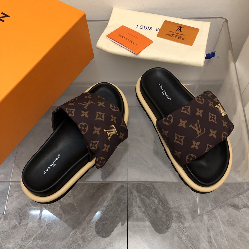 LV POOL PILLOW COMFORT MULE