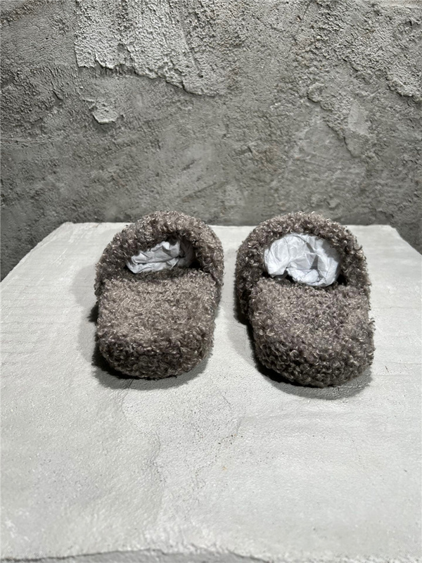 Balenciaga wool Slippers