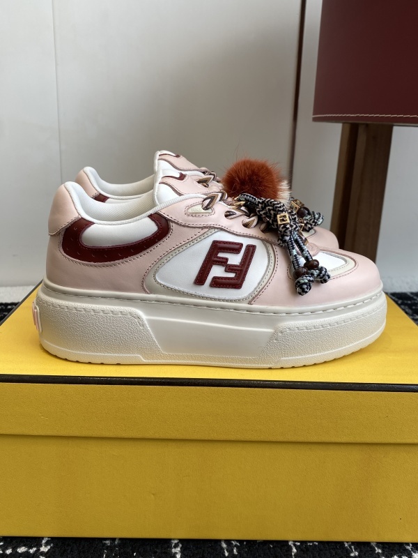 Fendi Match Leather Pink