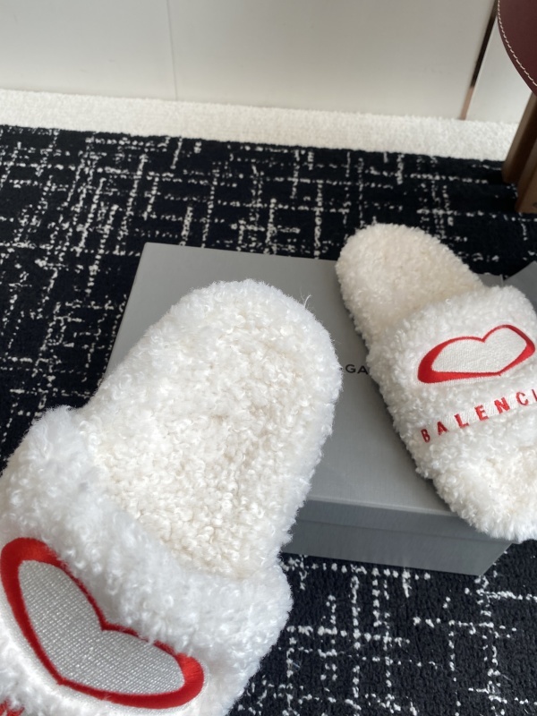 Balenciaga Furry Slide