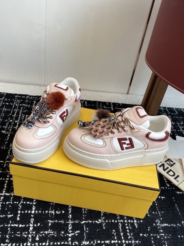 Fendi Match Leather Pink