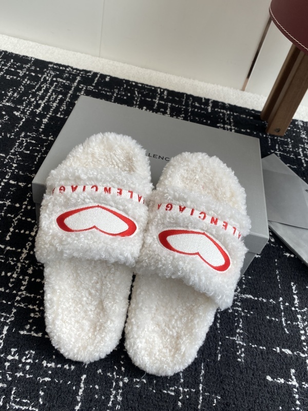 Balenciaga Furry Slide