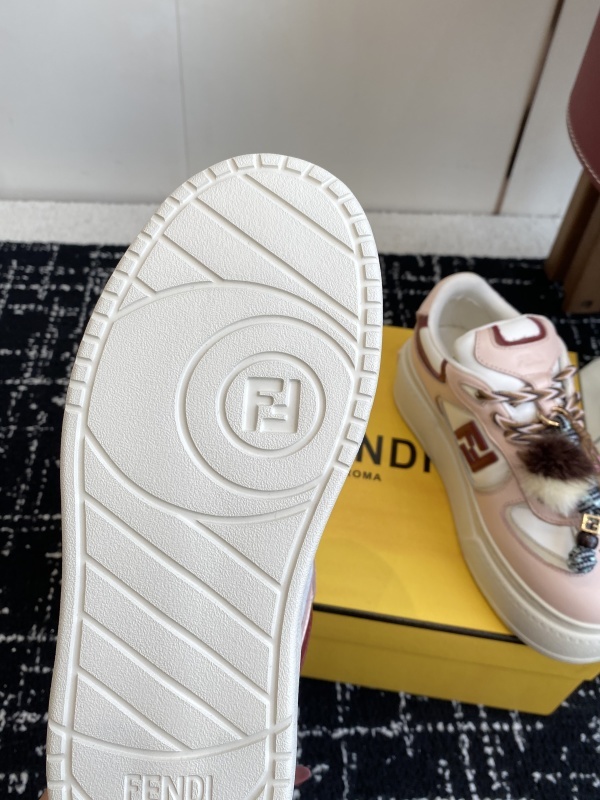 Fendi Match Leather Pink
