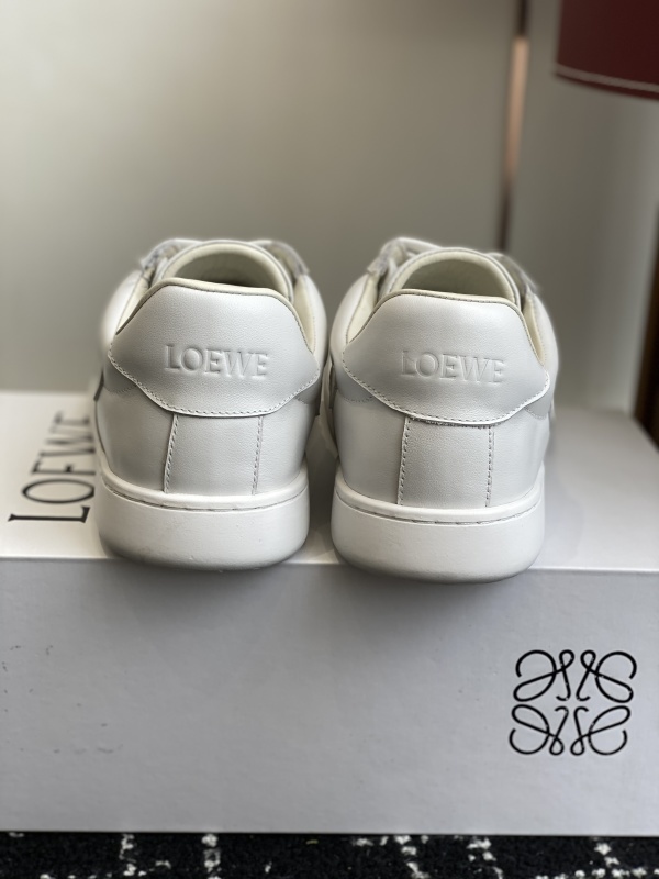 Loewe Sneakers