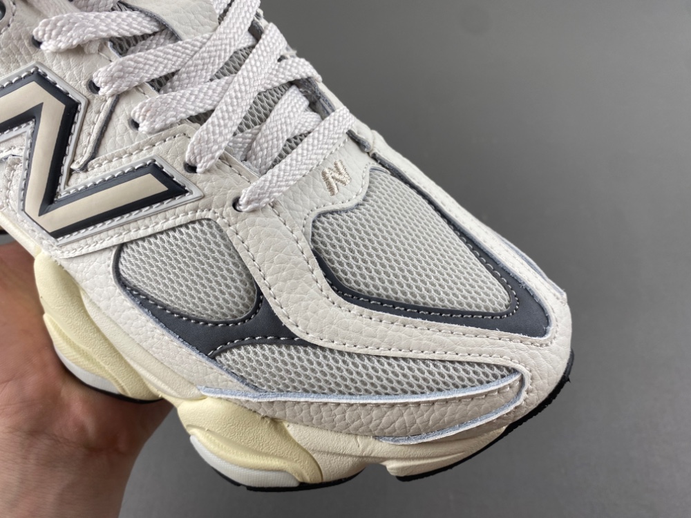 New Balance 9060 Sneaker